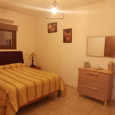 Holiday home Mountain House Platanistasa